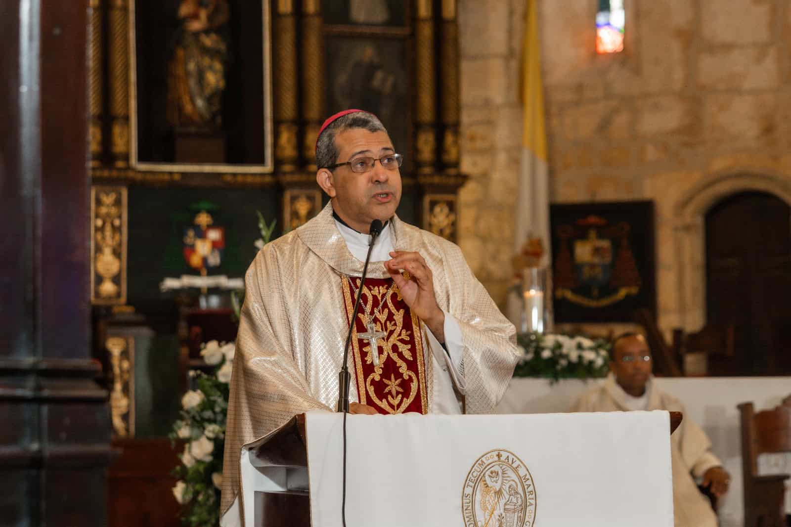 Carlos Tomás Morel Diplán había asumido funciones administrativas y eclesiásticas.