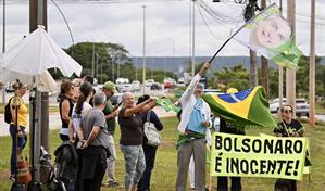 Bolsonaro ingresa al hospital para ex&aacute;menes tras ca&iacute;da en su celda