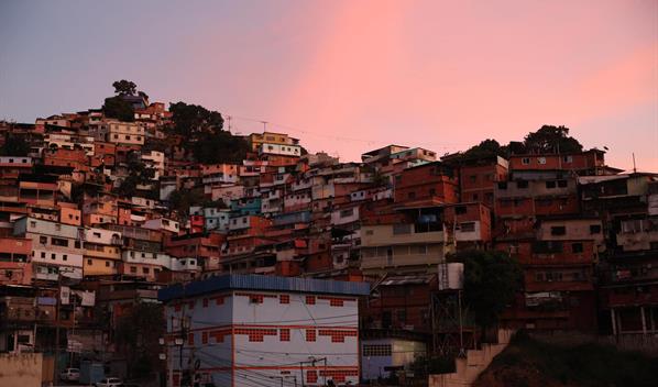 Venezuela denuncia que EE. UU. bombarde&oacute; instalaci&oacute;n cient&iacute;fica y almac&eacute;n de medicinas