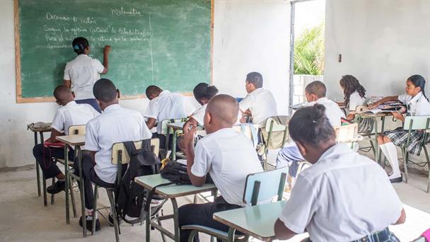 La sociedad del cansancio y la educación dominicana