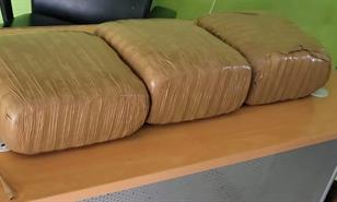 Miembros del Ej&eacute;rcito ocupan marihuana y apresan a dos hombres en Dajab&oacute;n