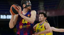 El Bar&ccedil;a cumple ante el Maccabi en un Palau desierto