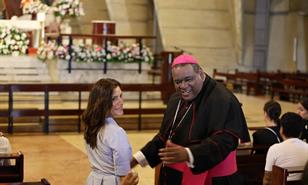 Leah Francis Campos visita la bas&iacute;lica de Hig&uuml;ey en D&iacute;a de Reyes