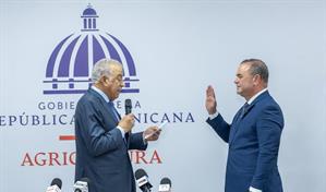 Oliverio Espaillat se compromete a acelerar la modernizaci&oacute;n del campo