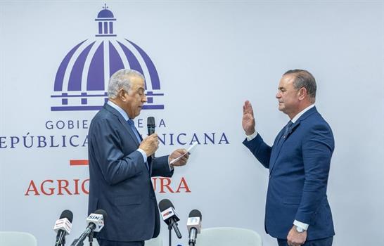 Oliverio Espaillat se compromete a acelerar la modernizaci&oacute;n del campo