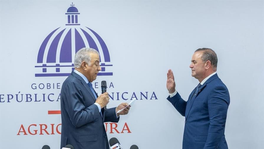 Oliverio Espaillat se compromete a acelerar la modernización del campo Oliverio Espaillat se compromete a acelerar la modernización del campo