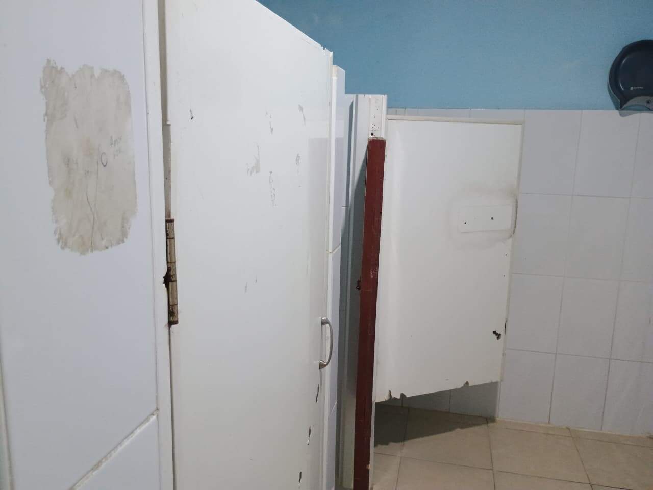 Baños de UASD-San Cristóbal.