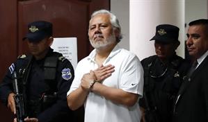 Abogado cr&iacute;tico de Bukele cumple siete meses detenido en El Salvador acusado de blanqueo