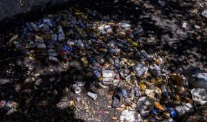 Desde neveras hasta chasis: los hallazgos en ca&ntilde;adas del Gran Santo Domingo