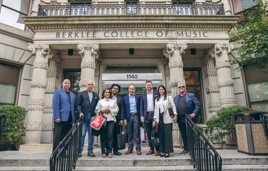 La Fundaci&oacute;n AES Dominicana y EGE Itabo hacen posible Berklee en Santo Domingo