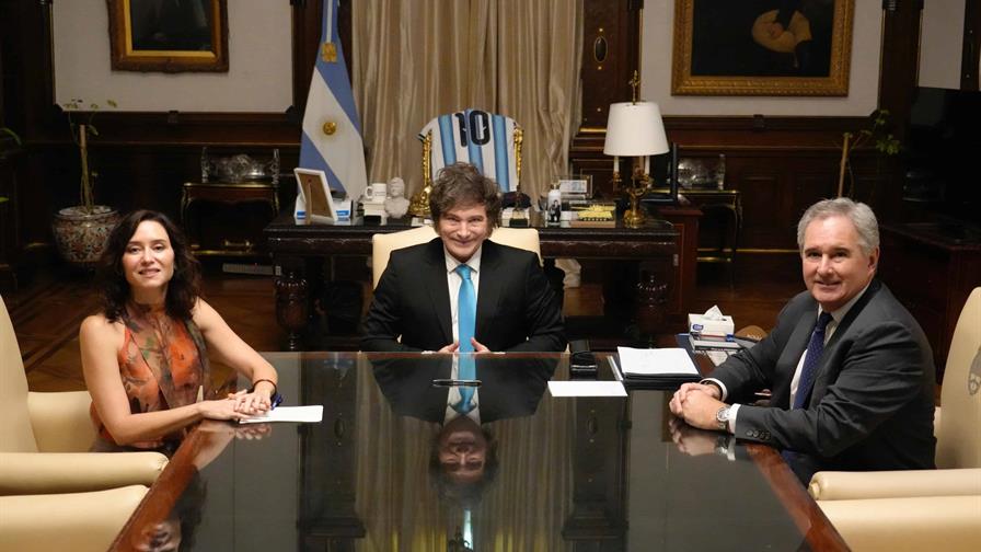 Milei y su canciller se re&uacute;nen con D&iacute;az Ayuso en Buenos Aires