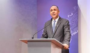 Nelson Arroyo asume Aduanas enfocado en aumentar las recaudaciones y facilitar m&aacute;s el comercio