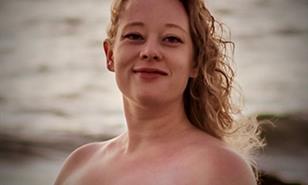 Mujer abatida por agente del ICE en Min&eacute;apolis acababa de dejar a su hijo de seis a&ntilde;os en la escuela