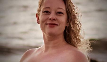 Mujer abatida por agente del ICE en Min&eacute;apolis acababa de dejar a su hijo de seis a&ntilde;os en la escuela