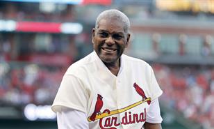 Bob Gibson el pitcher m&aacute;s intimidante del b&eacute;isbol fue licenciado por el Licey