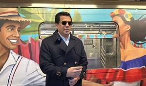 David Collado lanza la nueva ruta promocional en la L&iacute;nea A del tren en Nueva York