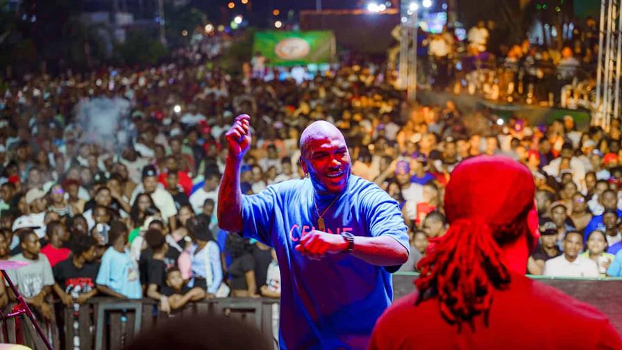 El desorden y el alcohol eclipsan el car&aacute;cter religioso de las patronales