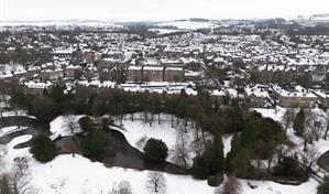 Tormenta deja sin electricidad a 380,000 hogares en Francia