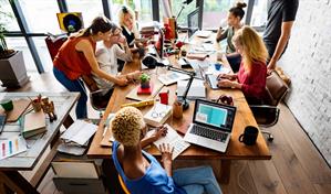 Minimalismo profesional: &iquest;qu&eacute; significa para la generaci&oacute;n Z en el trabajo?