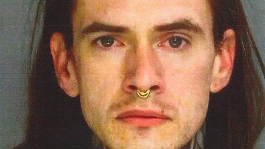 Arrestan a un hombre en EE. UU. tras hallarse m&aacute;s de cien restos humanos en su hogar