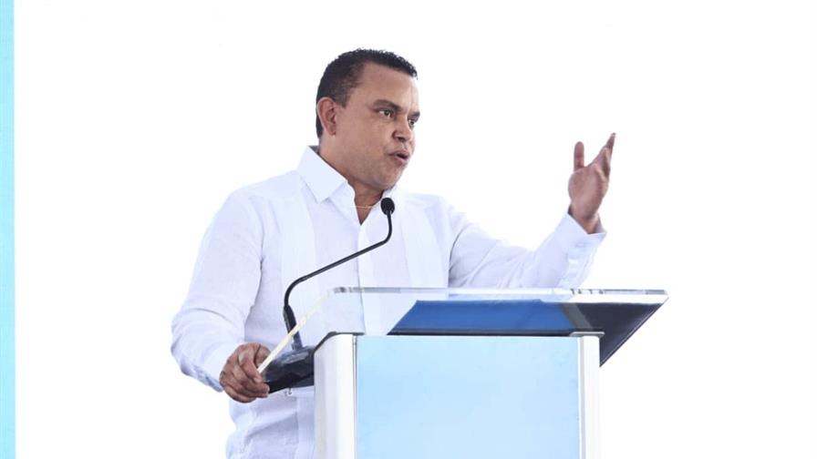 El actual director del SNS dice dej&oacute; en el Ney Arias un super&aacute;vit superior a los RD$300 millones