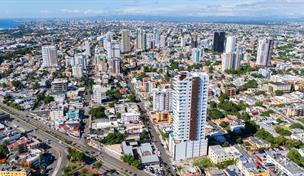 Santo Domingo Este dej&oacute; de mirar al Distrito: ahora mira al cielo y hacia el mar