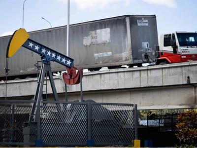 EE. UU. suavizará restricciones de petróleo venezolano