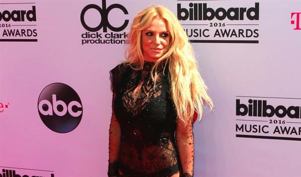 Britney Spears anuncia su regreso a los escenarios junto a su hijo Jayden