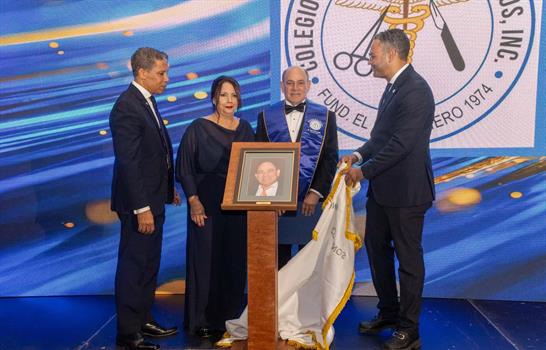 El doctor Nicol&aacute;s Rizik Cabral es galardonado Maestro de la Cirug&iacute;a 2026