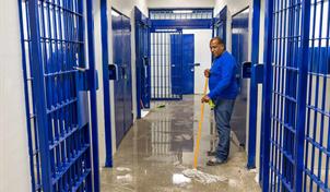 Del martirio a la calma diaria: as&iacute; es la vida de los presos trasladados a Las Parras