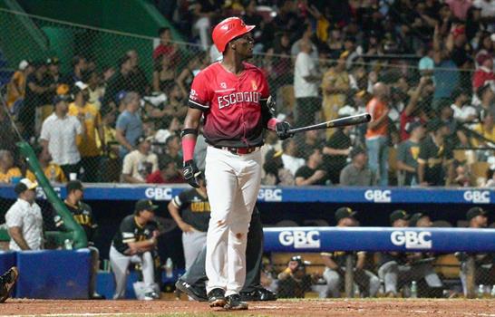 Video | El Escogido vence a las &Aacute;guilas y se afianza en la cima de la tabla