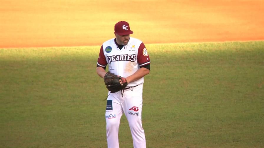 Los Gigantes del Cibao anuncian la contrataci&oacute;n del veterano lanzador Elih Villanueva