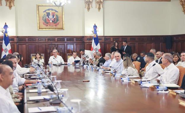 Luis Abinader lidera jornada de articulaci&oacute;n para las metas del gobierno 2026