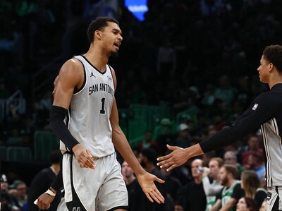Wembanyama destroza a los Wolves, Spurs se ponen 2-1