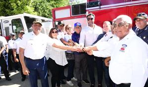 Jornada social de Nelson Cruz y BoomStick23 beneficia a miles en Las Matas de Santa Cruz