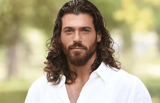 El actor turco Can Yaman, brevemente detenido en Estambul, niega posesi&oacute;n de drogas