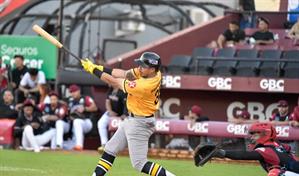 Las &Aacute;guilas alcanzan el segundo puesto tras apalear a los Gigantes