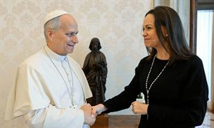 El papa Le&oacute;n XIV recibe a l&iacute;der opositora venezolana Mar&iacute;a Corina Machado