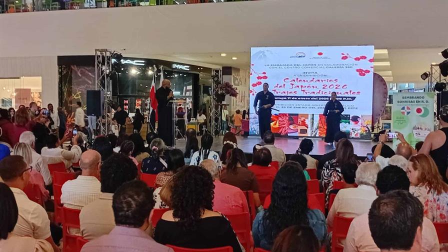 La Embajada de Jap&oacute;n inaugura la exposici&oacute;n "Calendarios del Jap&oacute;n y trajes tradicionales"