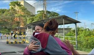Venezolanos aguardan con esperanza la liberaci&oacute;n de m&aacute;s presos pol&iacute;ticos