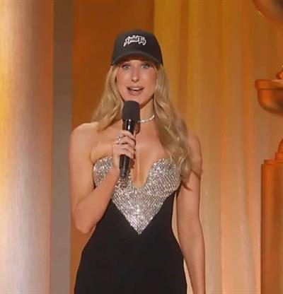 Nikki Glaser homenajea a Rob Reiner en los Globos de Oro