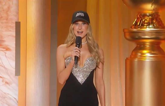Nikki Glaser homenajea a Rob Reiner en los Globos de Oro