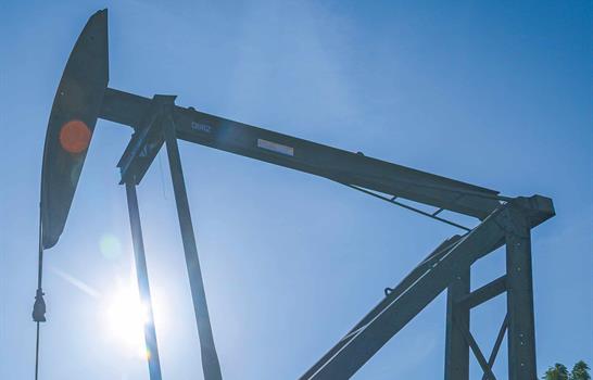 El petr&oacute;leo bajar&iacute;a de US$60, salvo picos por las tensiones