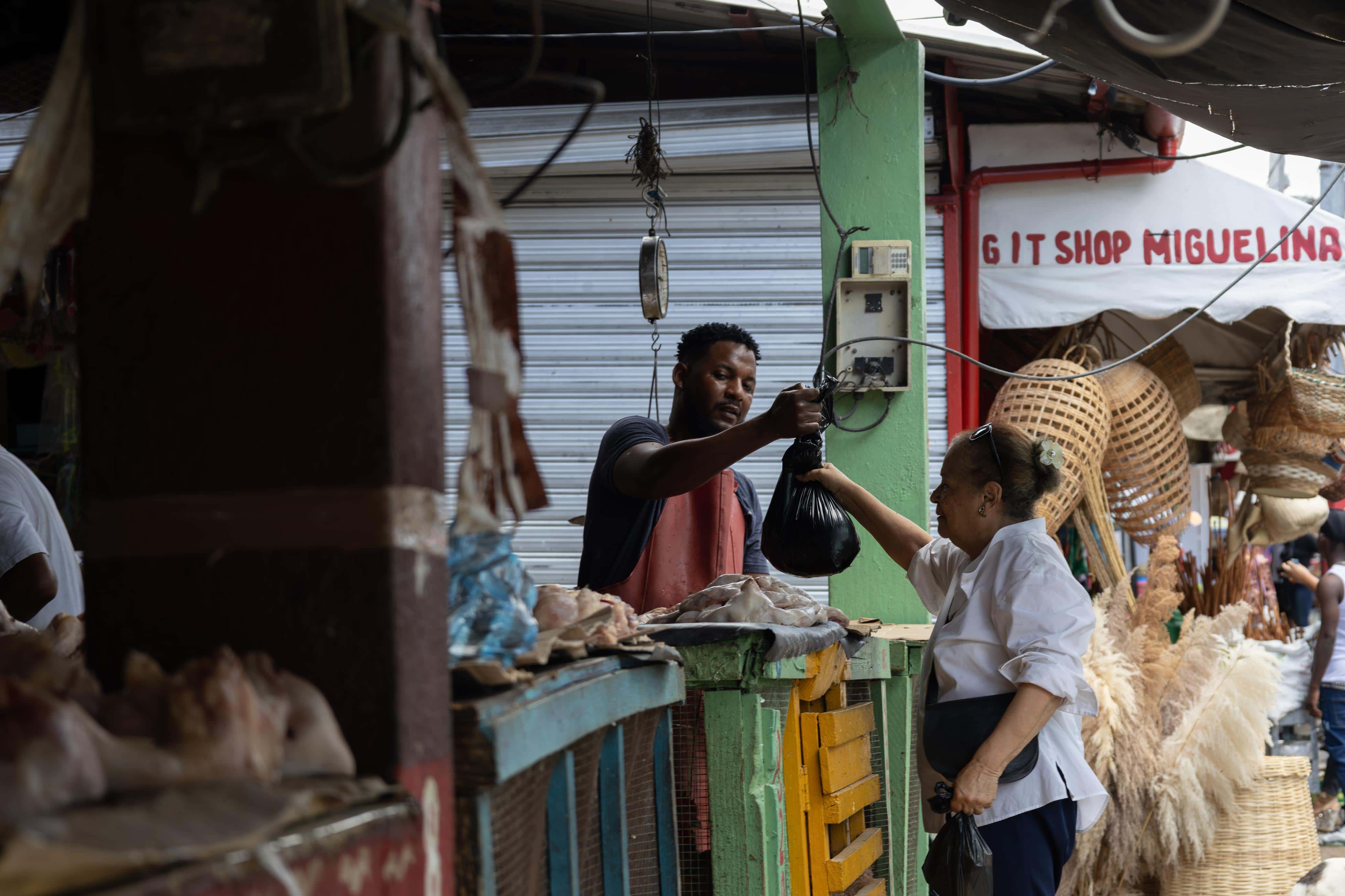 La canasta b&aacute;sica familiar nacional sube RD$ 13,549 en seis a&ntilde;os