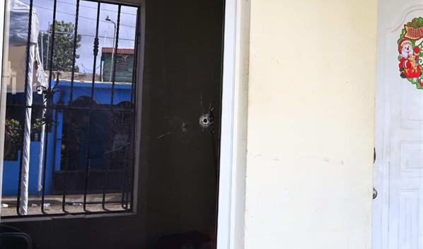 Hombre muere a tiros cuando llegaba a la casa de su padre en Pedro Brand Hombre muere a tiros cuando llegaba a la casa de su padre en Pedro Brand