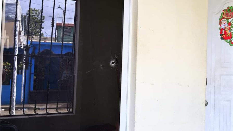 Hombre muere a tiros cuando llegaba a la casa de su padre en Pedro Brand