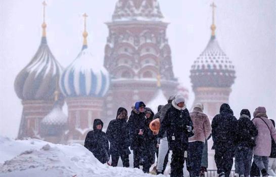 Los rusos vuelven al trabajo con sus ciudades colapsadas por la nieve