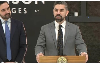 Mamdani designa al dominicano Rafael Espinal como comisionado de Medios y Entretenimiento Mamdani designa al dominicano Rafael Espinal como comisionado de Medios y Entretenimiento