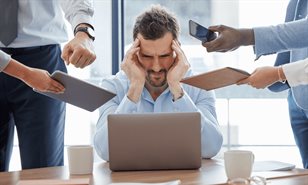 Cinco recomendaciones para apoyar a un empleado con depresi&oacute;n 