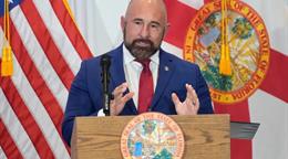 El vicegobernador de Florida anuncia su candidatura para suceder a DeSantis en 2027